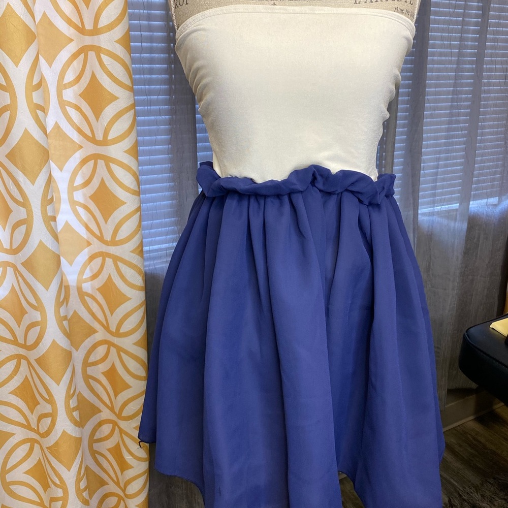 Gorgeous Savannah Rae Dress! Blue/Cream medium
